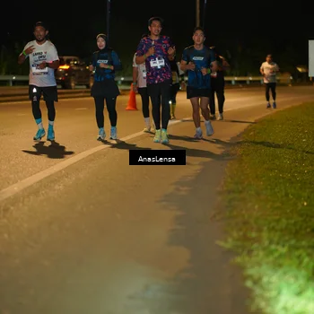 Runner Photo 7710113