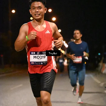 Runner Photo 7710159