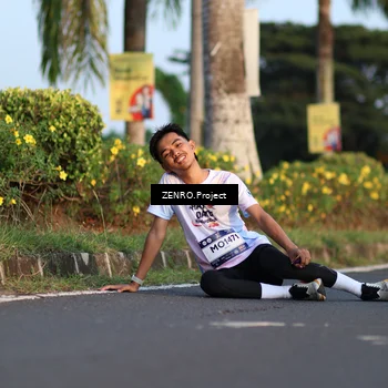 Runner Photo 7710172