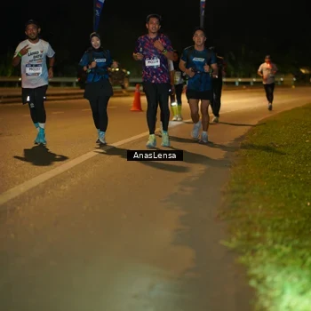 Runner Photo 7710174