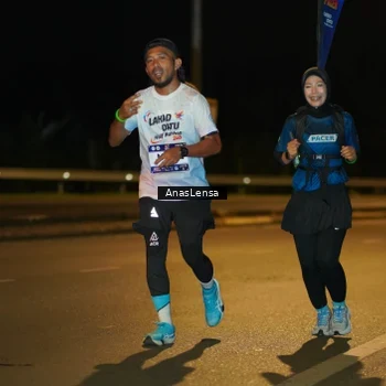 Runner Photo 7710175