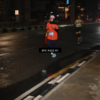 Runner Photo 7710176