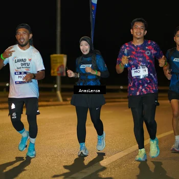 Runner Photo 7710191