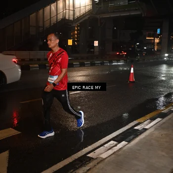 Runner Photo 7710193