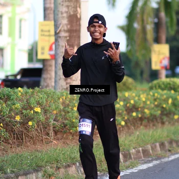 Runner Photo 7710194