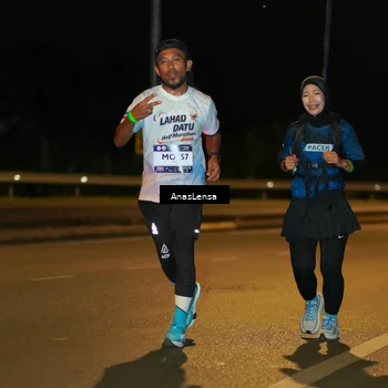 Runner Photo 7710196