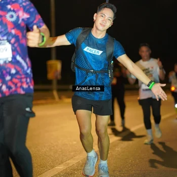 Runner Photo 7710202