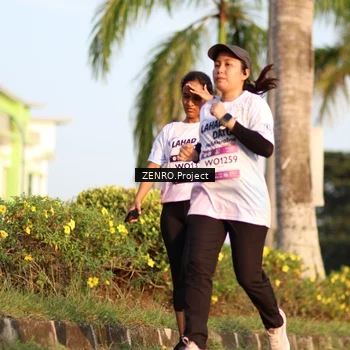 Runner Photo 7710204