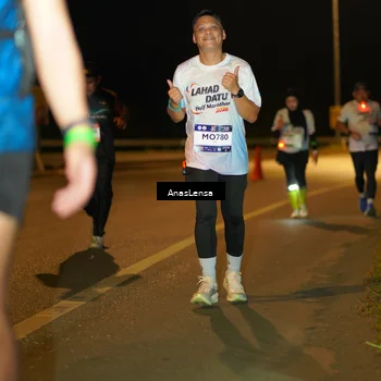 Runner Photo 7710212