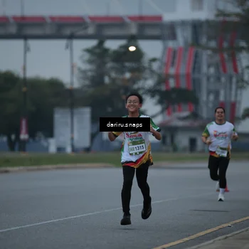 Runner Photo 7710231