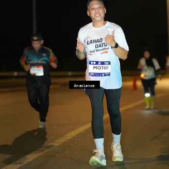 Runner Photo 7710232