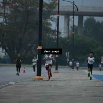 Runner Photo 7710233