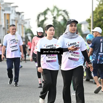 Runner Photo 7710237