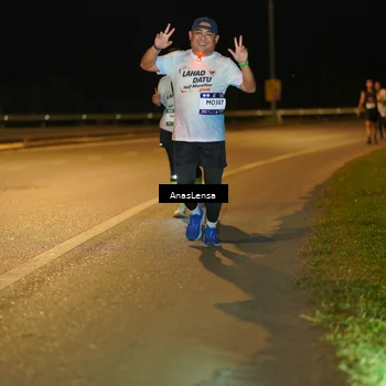 Runner Photo 7710241