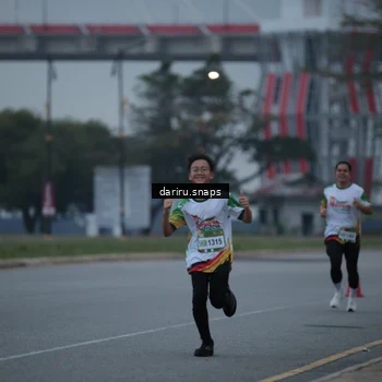 Runner Photo 7710245