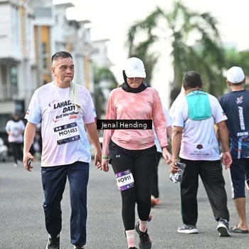 Runner Photo 7710249