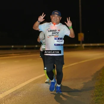 Runner Photo 7710256