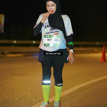 Runner Photo 7710272