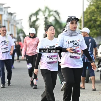 Runner Photo 7710273