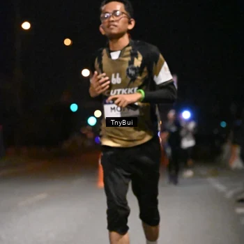 Runner Photo 7710298