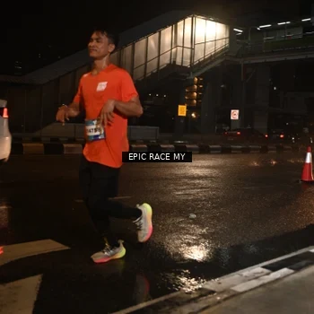 Runner Photo 7710337
