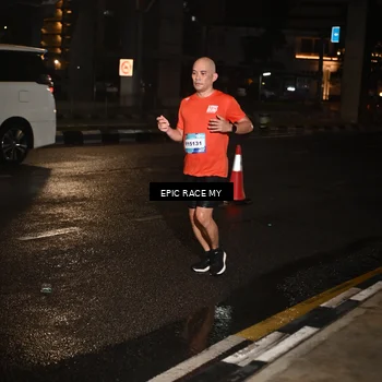 Runner Photo 7710360