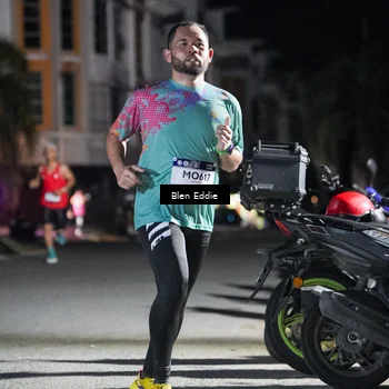 Runner Photo 7710363
