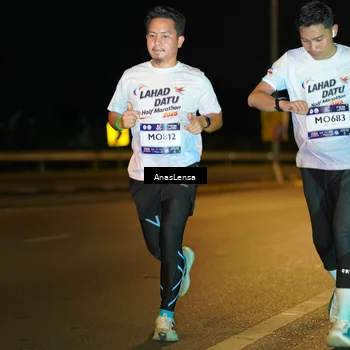 Runner Photo 7710375