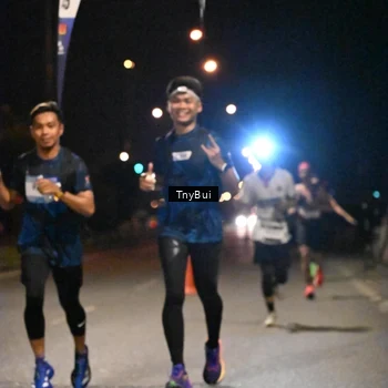 Runner Photo 7710388