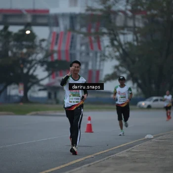 Runner Photo 7710389
