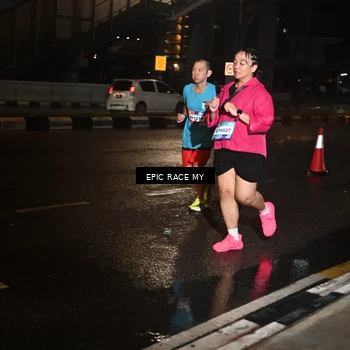 Runner Photo 7710392