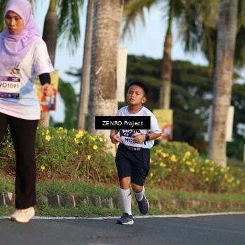 Runner Photo 7710399