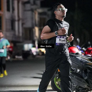 Runner Photo 7710412