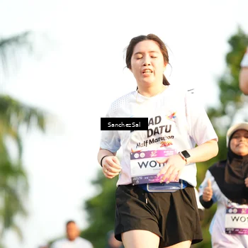 Runner Photo 7710414