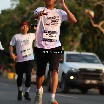Runner Photo 7710449