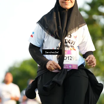 Runner Photo 7710462