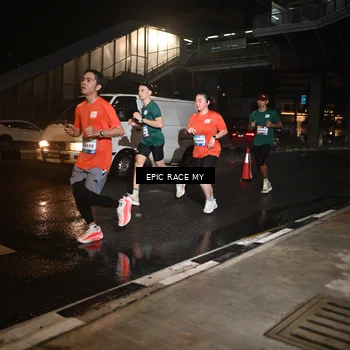Runner Photo 7710469