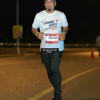 Runner Photo 7710478