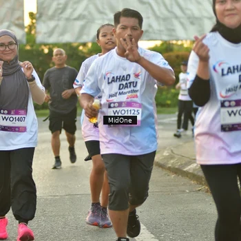 Runner Photo 7710498