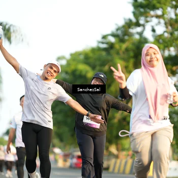 Runner Photo 7710552