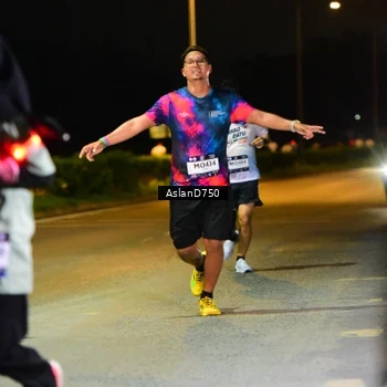 Runner Photo 7710558