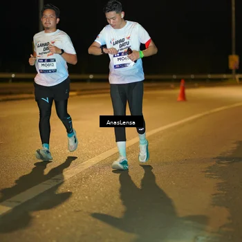 Runner Photo 7710587