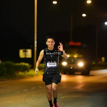 Runner Photo 7710594