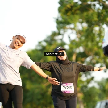 Runner Photo 7710599