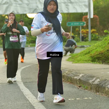 Runner Photo 7710624