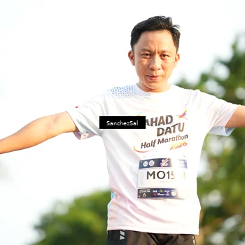 Runner Photo 7710635