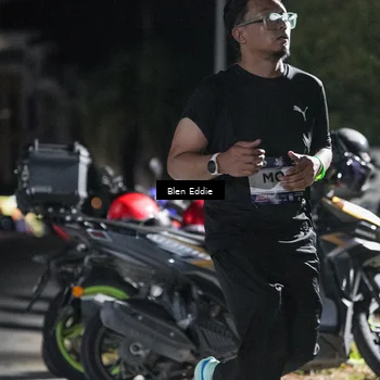 Runner Photo 7710636