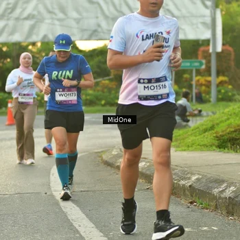 Runner Photo 7710639