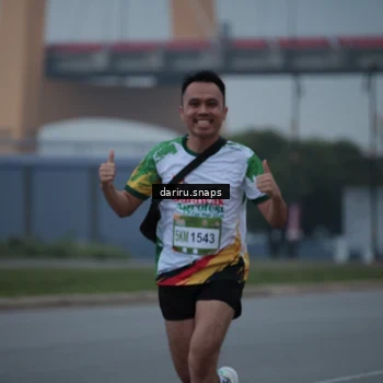 Runner Photo 7710649