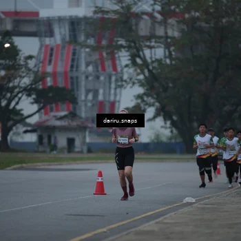Runner Photo 7710654